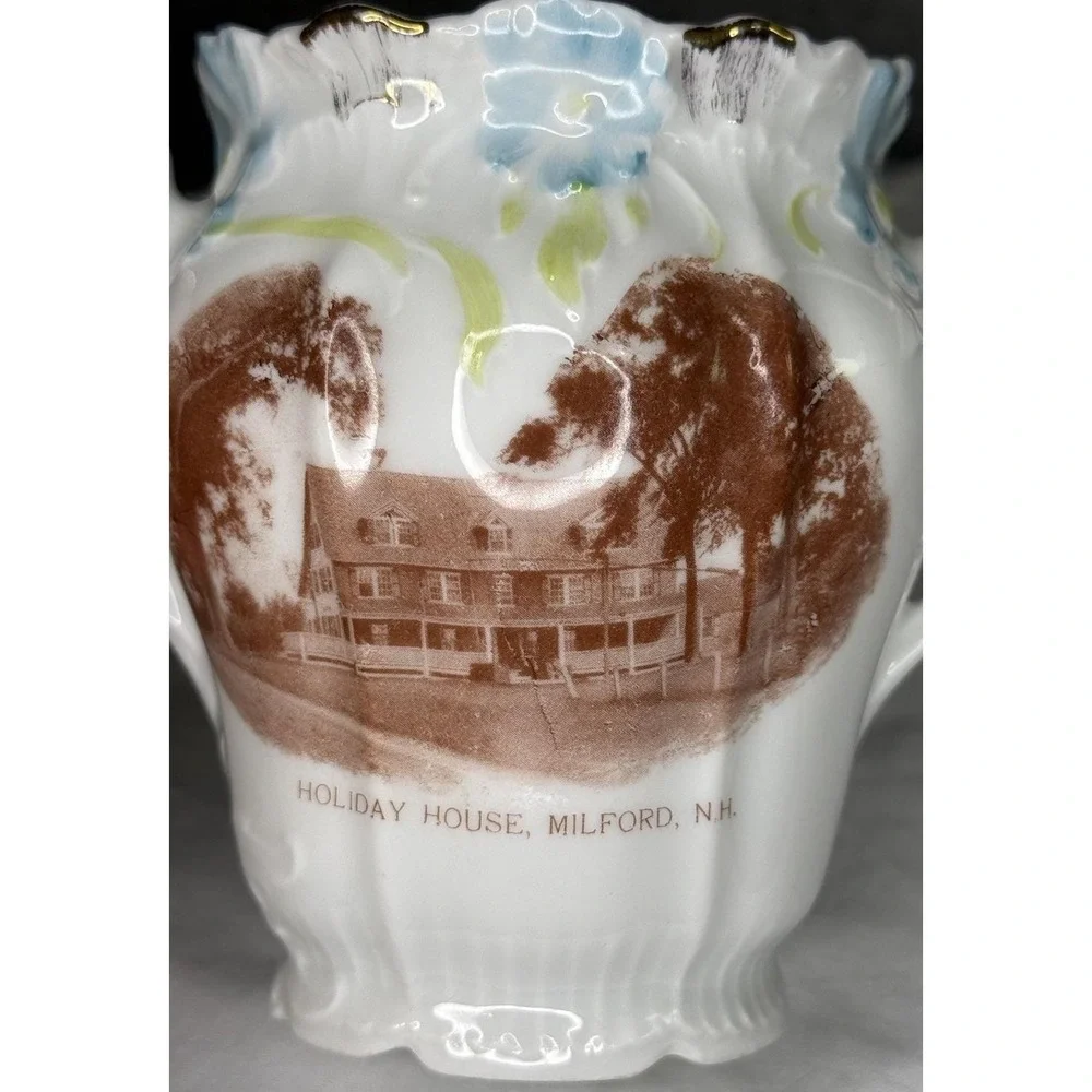 Holiday House Milford New Hampshire 2 Handled Souvenir‎ Vase Weimar Germany